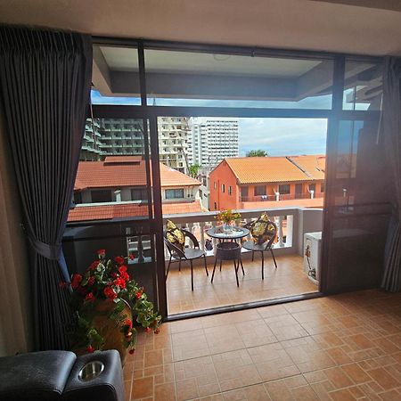Candy Beach Seaview Jomtien Exterior photo
