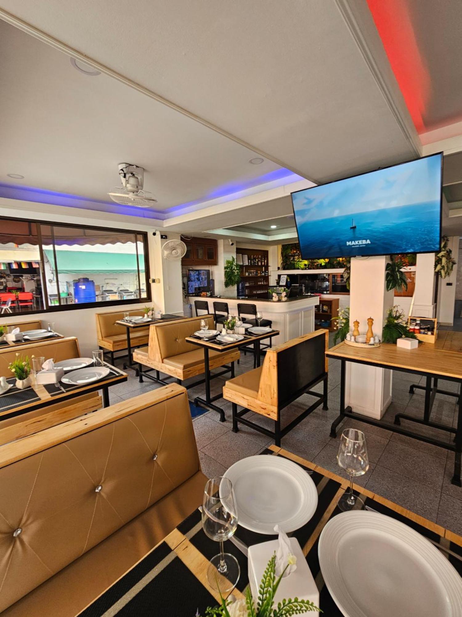 Candy Beach Seaview Jomtien Exterior photo