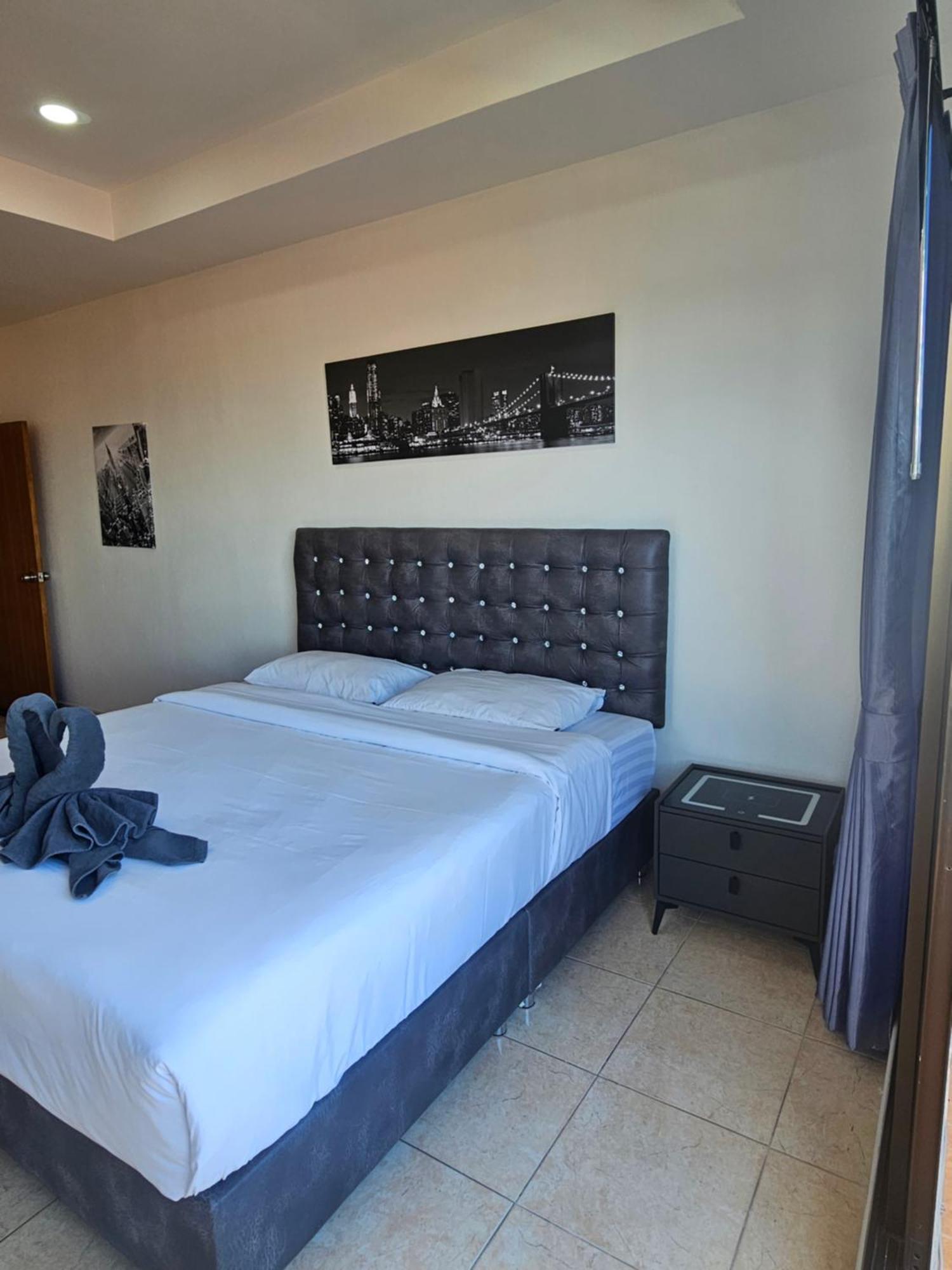Candy Beach Seaview Jomtien Exterior photo